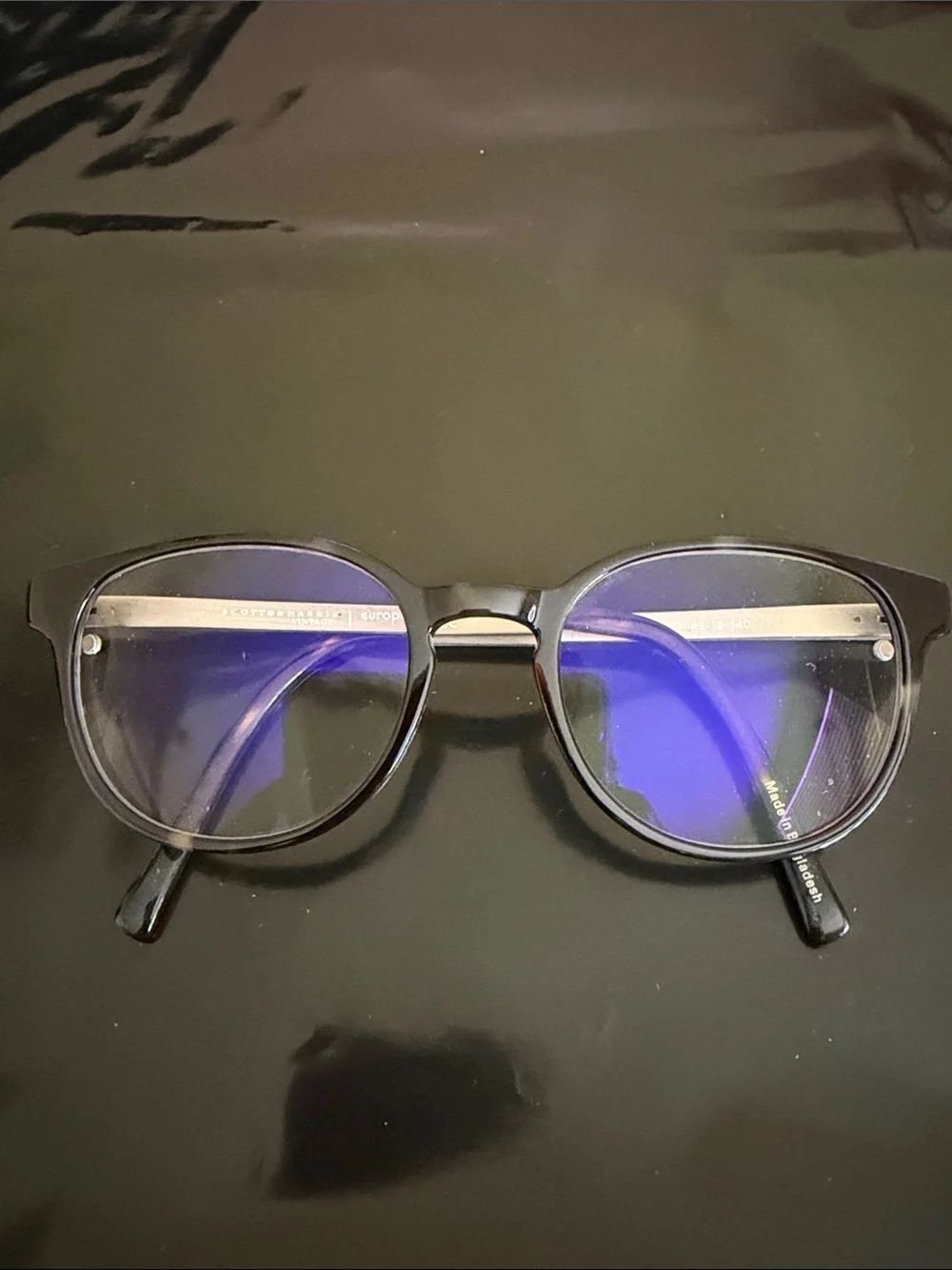 Black Round with Brushed Silver Glasses